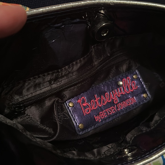 Vintage Betseyville by Betsey Johnson Candy Crossbody Bag - Picture 7 of 9